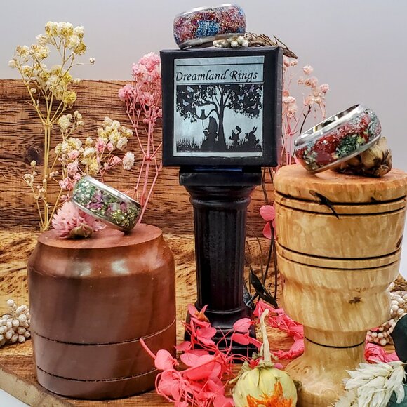 "Green Clover" Ring with Red & Green German Glass - Picture 6 of 6